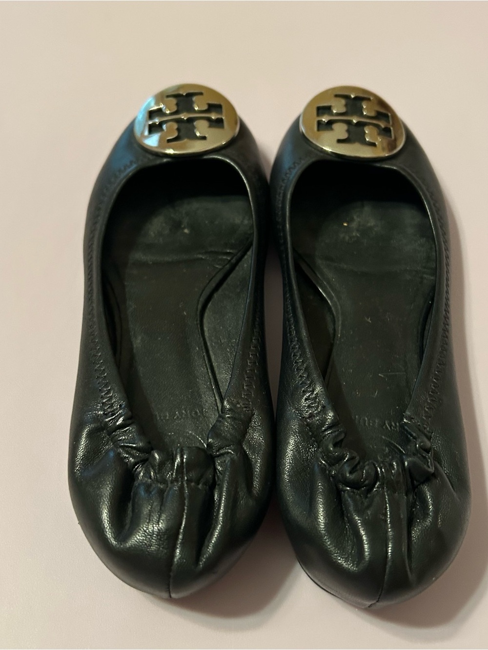 Tory Burch Black Leather Reva Flats with Gold Logo Medallion - Picture 2 of 10